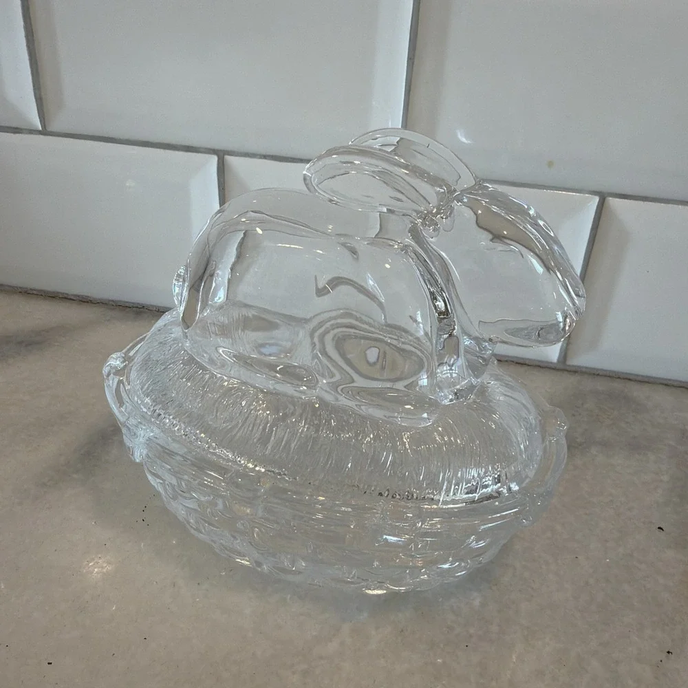 Vtg William Sonoma Bunny on Nest Rabbit Clear Glass Covered‎ Candy Dish